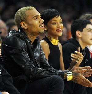 El rapero Chris Brown y su exnovia Rihanna.