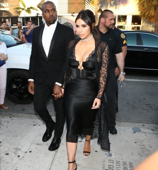 Kim Kardashian arruina la boda de su amiga en dos asaltos