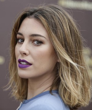 Blanca Suárez impone los labios violetas como tendencia de belleza para este verano