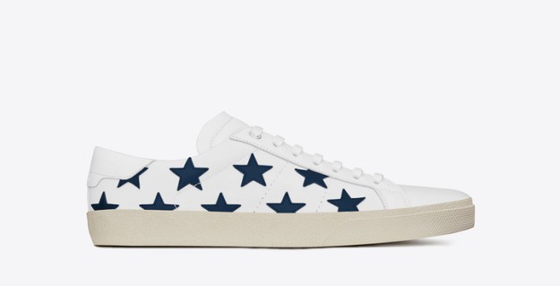 Zapatillas con estampado de estrellas. De Yves Saint Laurent (p.p.v.).
