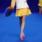 ¿Por qué se han descalzado las modelos de Ágatha Ruiz de la Prada?